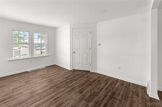 8521 Sheridan Dr in Buffalo, NY - Building Photo - Building Photo
