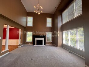 102 Powder Mill Ct in Cary, NC - Building Photo - Building Photo