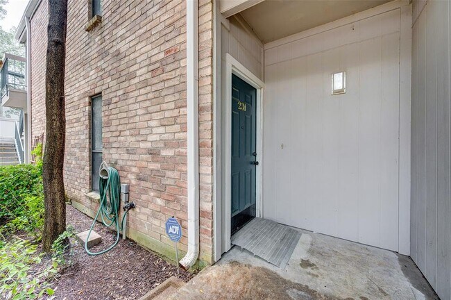 7950 N Stadium Dr in Houston, TX - Building Photo - Building Photo