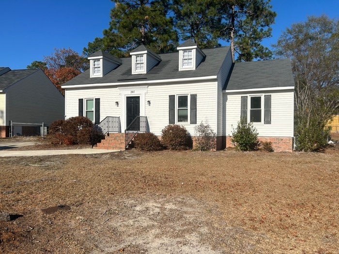 207 Coronado Rd in West Columbia, SC - Building Photo