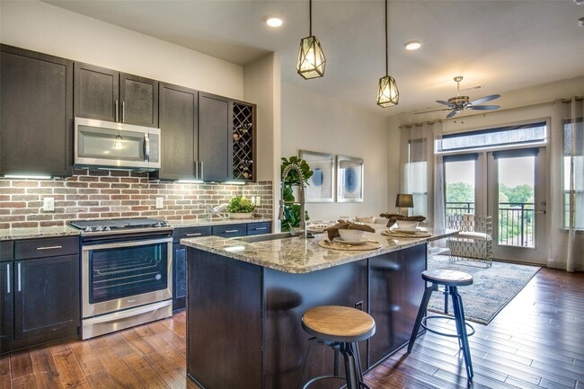 property at 4139 Bellaire Blvd