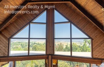 15766 Oak Valley Rd in Ramona, CA - Building Photo - Building Photo