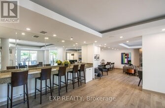 10 Delisle Ave in Toronto, ON - Building Photo - Building Photo