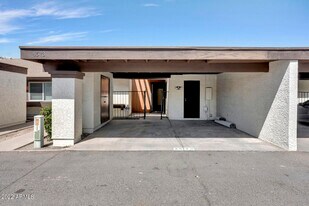 4573 W McLellan Rd in Glendale, AZ - Building Photo