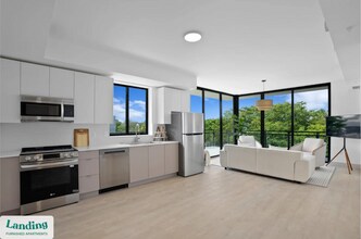 1155 NE 126th St in North Miami, FL - Building Photo - Building Photo