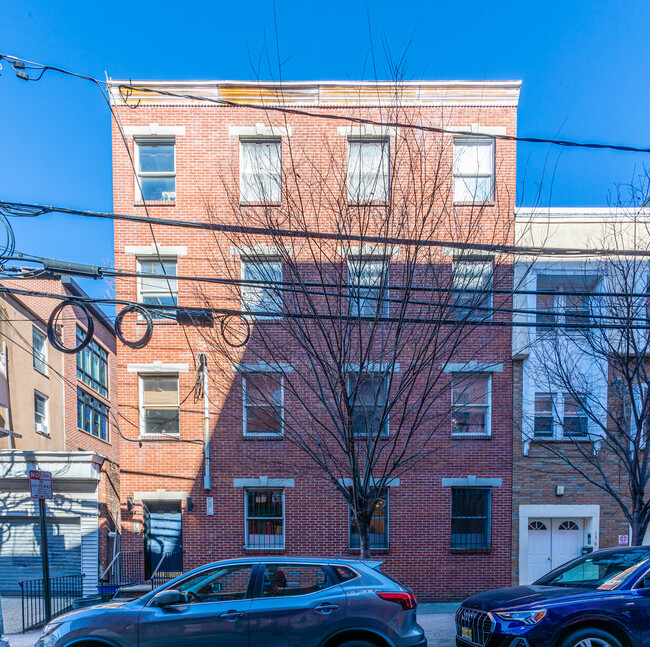 158 Newark St in Hoboken, NJ - Building Photo - Building Photo