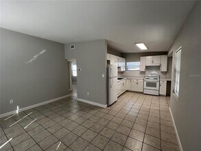 1931 Carrigan Ave in Winter Park, FL - Building Photo - Building Photo