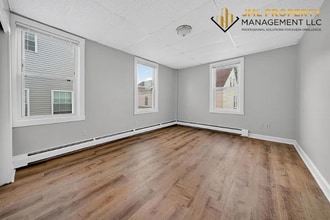 130 High St in Fall River, MA - Building Photo - Building Photo