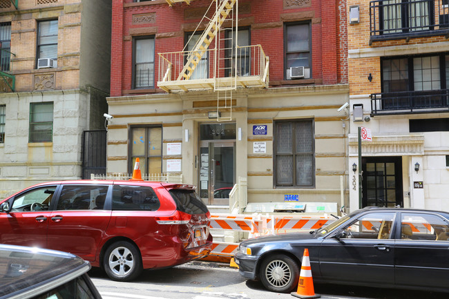 302 W 114th St in New York, NY - Building Photo - Building Photo