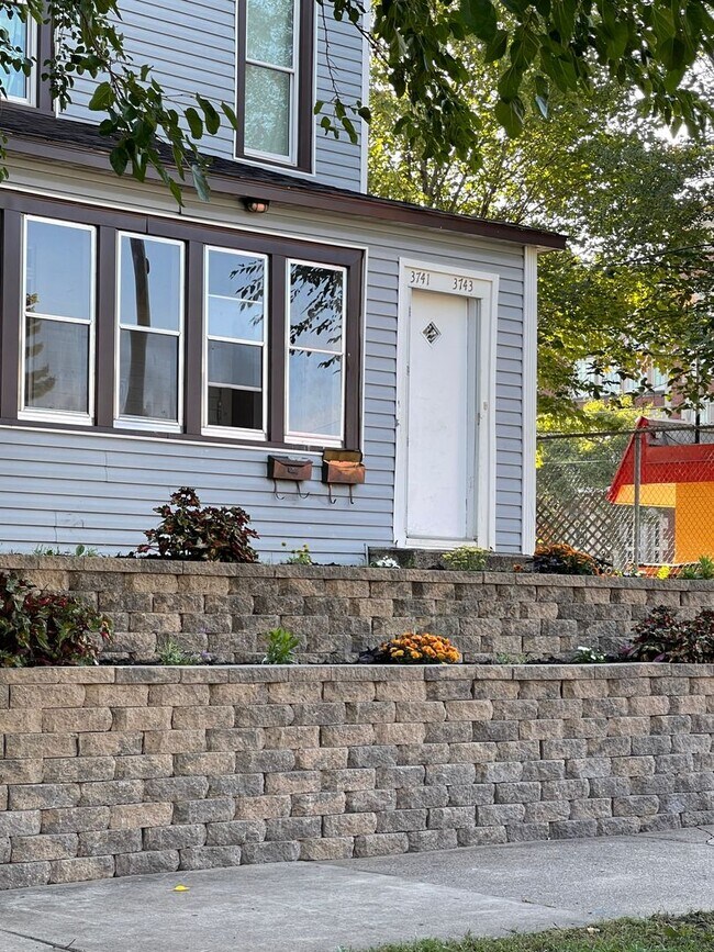 3741 13th Ave S in Minneapolis, MN - Building Photo - Building Photo