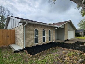 2123 Quail Valley E Dr in Missouri City, TX - Building Photo - Building Photo