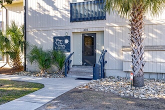 A Place at the Beach in North Myrtle Beach, SC - Foto de edificio - Building Photo