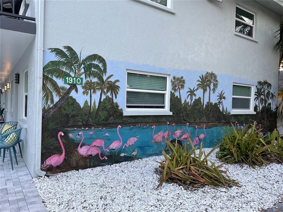 1910 Morrill St in Sarasota, FL - Building Photo