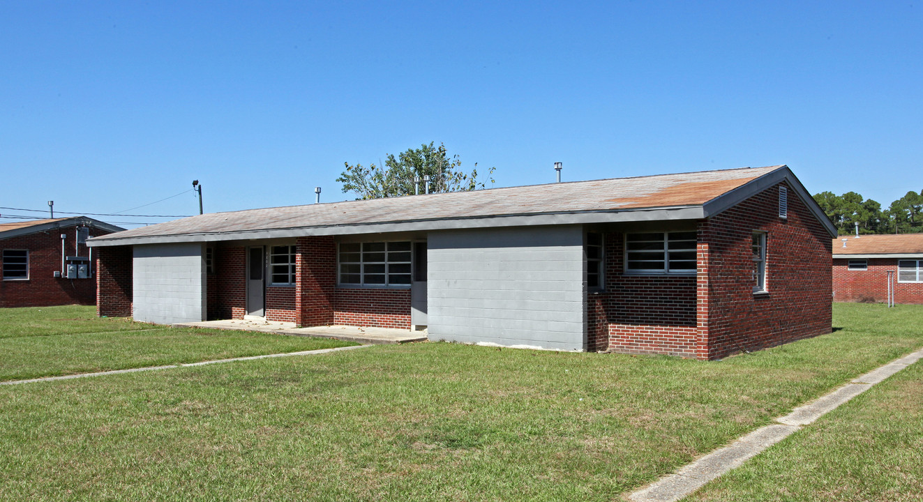 Magnolia Point Apartments in Moss Point, MS - Building Photo