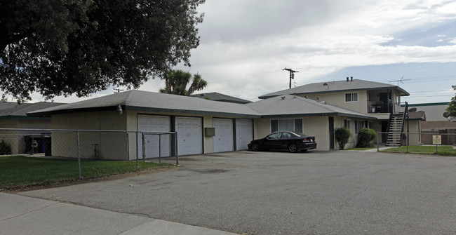 16929 Reed St in Fontana, CA - Building Photo - Building Photo