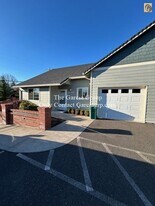 15454 SE East Ave in Portland, OR - Building Photo