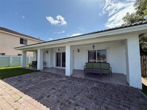 4041 SW 148th Pl in Miami, FL - Building Photo - Building Photo