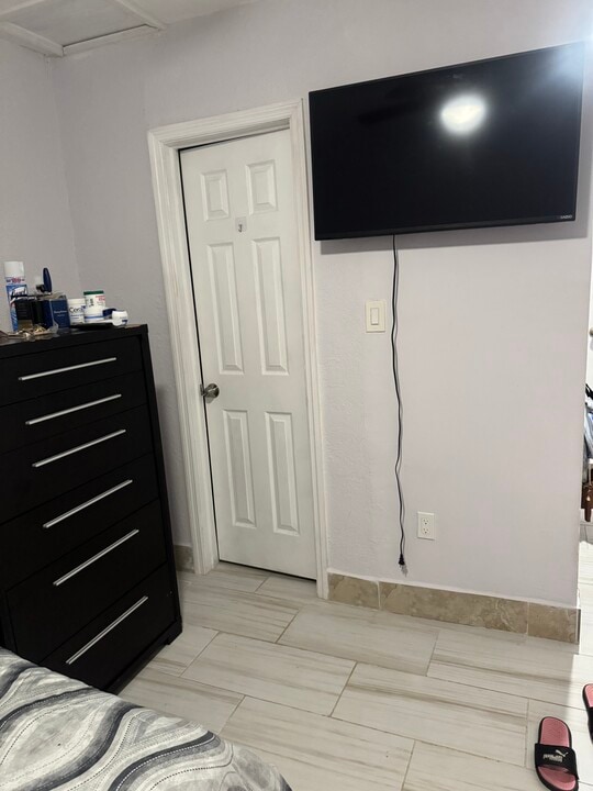 4181 NW 34th Way in Fort Lauderdale, FL - Foto de edificio