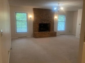 380 Chatham Rd in Chatham, IL - Building Photo - Building Photo