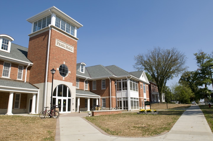 Centre College Pearl Hall in Danville, KY - Building Photo