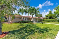 5490 W 8th Ln, Unit 405C in Hialeah, FL - Building Photo - Building Photo