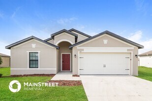 719 Center Lake St in Lehigh Acres, FL - Building Photo