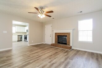 733 River Mist Dr in Jonesboro, GA - Building Photo - Building Photo
