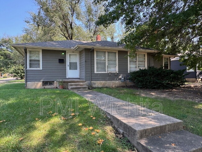 property at 2302 S Broadview St