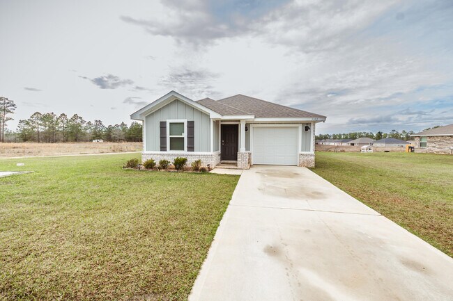 3102 Heritage Plantation Blvd in Laurel Hill, FL - Building Photo - Building Photo