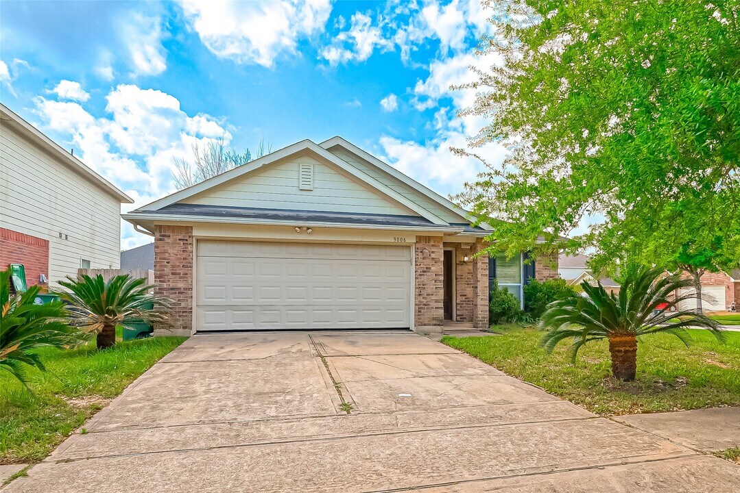 9006 N Jewel Bend Ln in Houston, TX - Building Photo