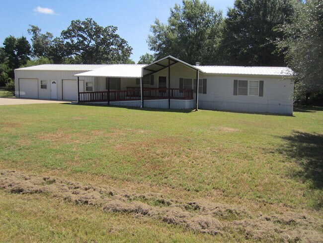 property at 1104 Pecan Ridge