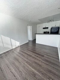 WSP Playa Palms Apartments LLC in Los Angeles, CA - Foto de edificio - Interior Photo