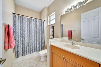 8204 NW 128th Ln in Parkland, FL - Building Photo - Building Photo