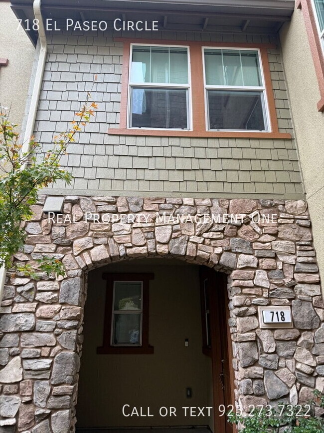 property at 718 El Paseo Cir