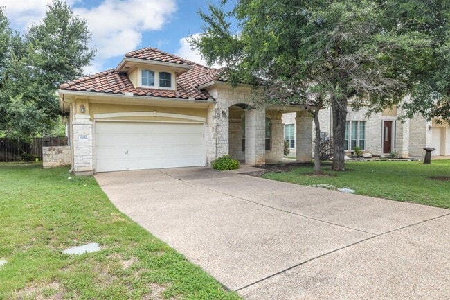 property at 15220 Interlachen Dr