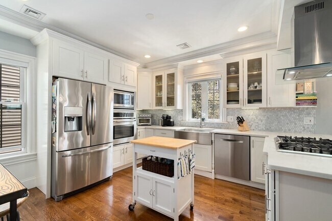 22 Mercer St, Unit 2 in Boston, MA - Building Photo - Building Photo