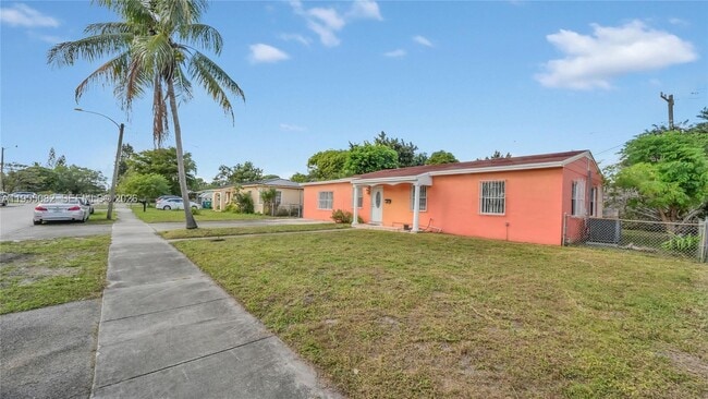 265 NW 188th St in Miami, FL - Building Photo - Building Photo