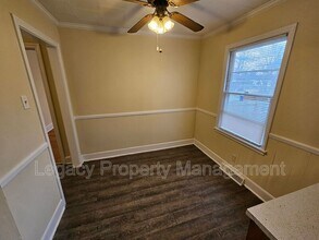 102 Allen Ruffin Ave in Hillsborough, NC - Building Photo - Building Photo