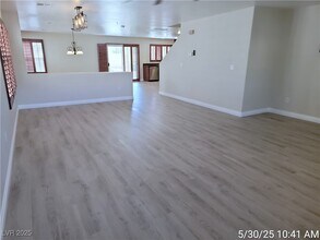 11212 Tuscolana St in Las Vegas, NV - Building Photo - Building Photo