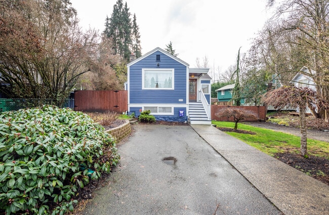 2323 NE 89th St in Seattle, WA - Building Photo - Building Photo