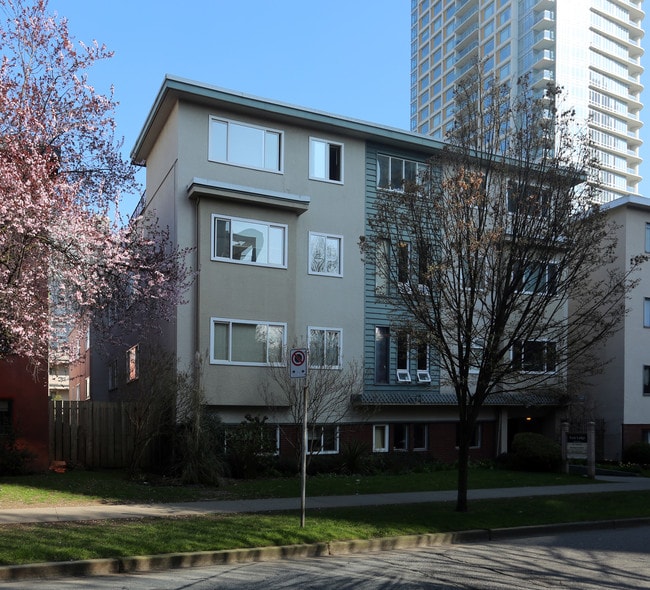 Park Lodge in Vancouver, BC - Building Photo - Building Photo