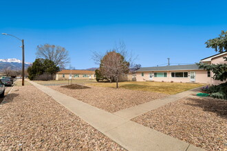 1220 Janes Ln in Colorado Springs, CO - Building Photo - Building Photo