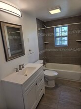 6043 Mt Phillip Rd in Frederick, MD - Building Photo - Building Photo