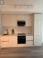 110 Broadway Ave in Toronto, ON - Building Photo - Building Photo