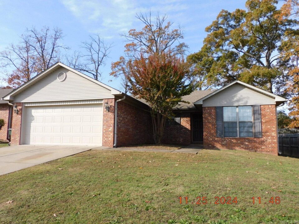 1865 Arden Ln in Conway, AR - Foto de edificio