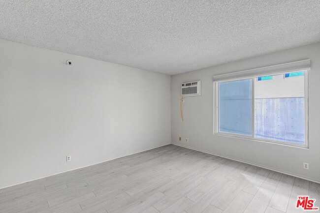 1811 Parnell Ave in Los Angeles, CA - Building Photo - Building Photo