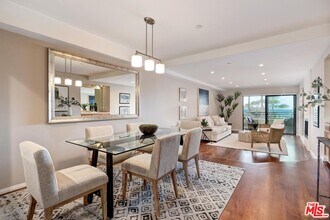 311 Ocean Ave in Santa Monica, CA - Building Photo - Building Photo