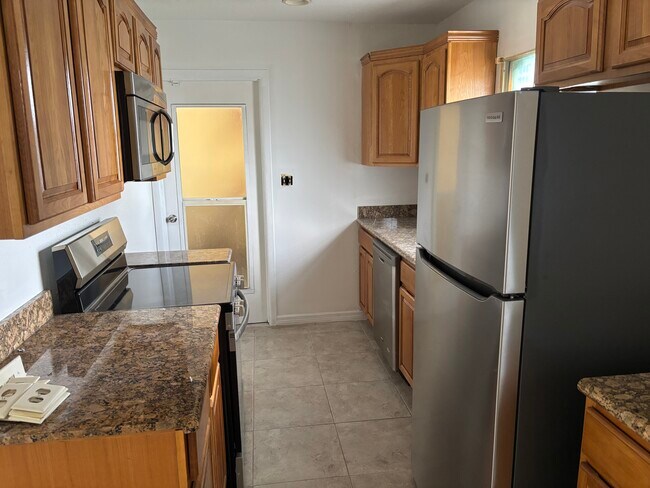 5801 Cedar St NE in St. Petersburg, FL - Building Photo - Building Photo