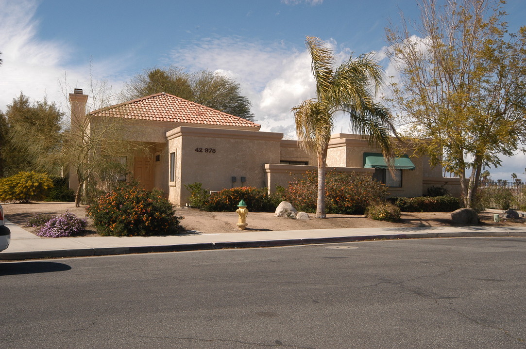 42975 Park Pl in Palm Desert, CA - Building Photo