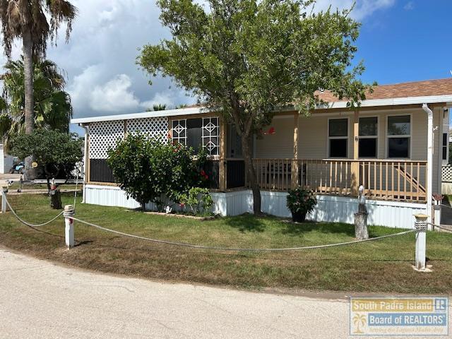 195 W Bonnet Cir in Port Isabel, TX - Building Photo